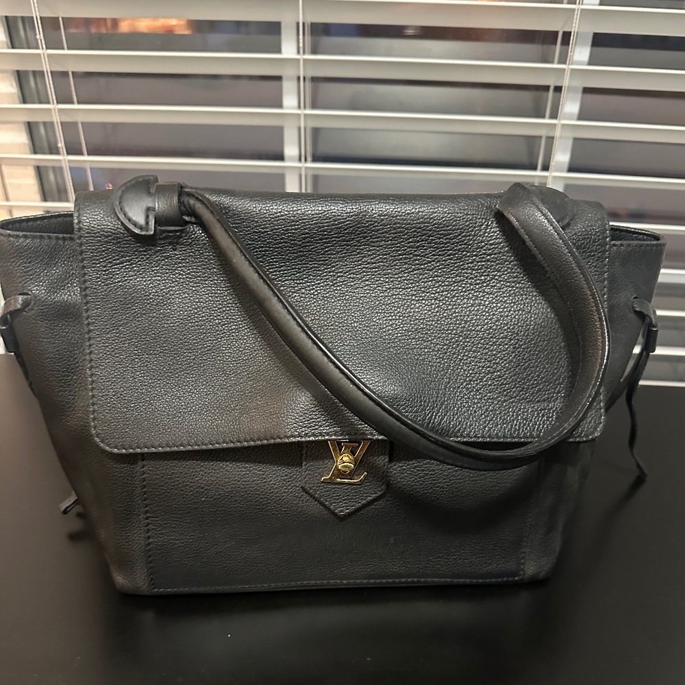 Black Louis Vuitton Shoulder Bag